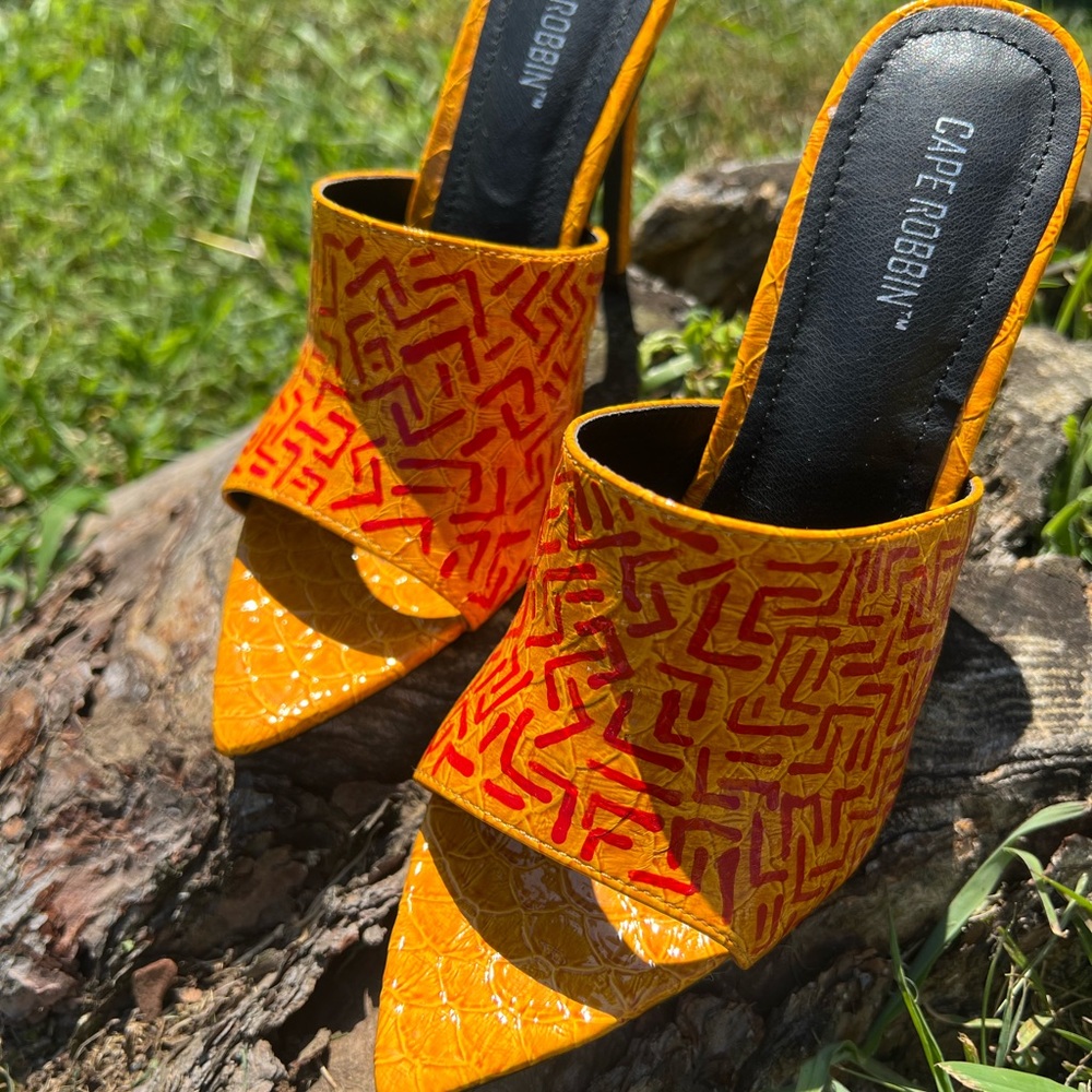Custom Cape Robbin Yellow and Red Patterned Heels - Picture 7 of 7